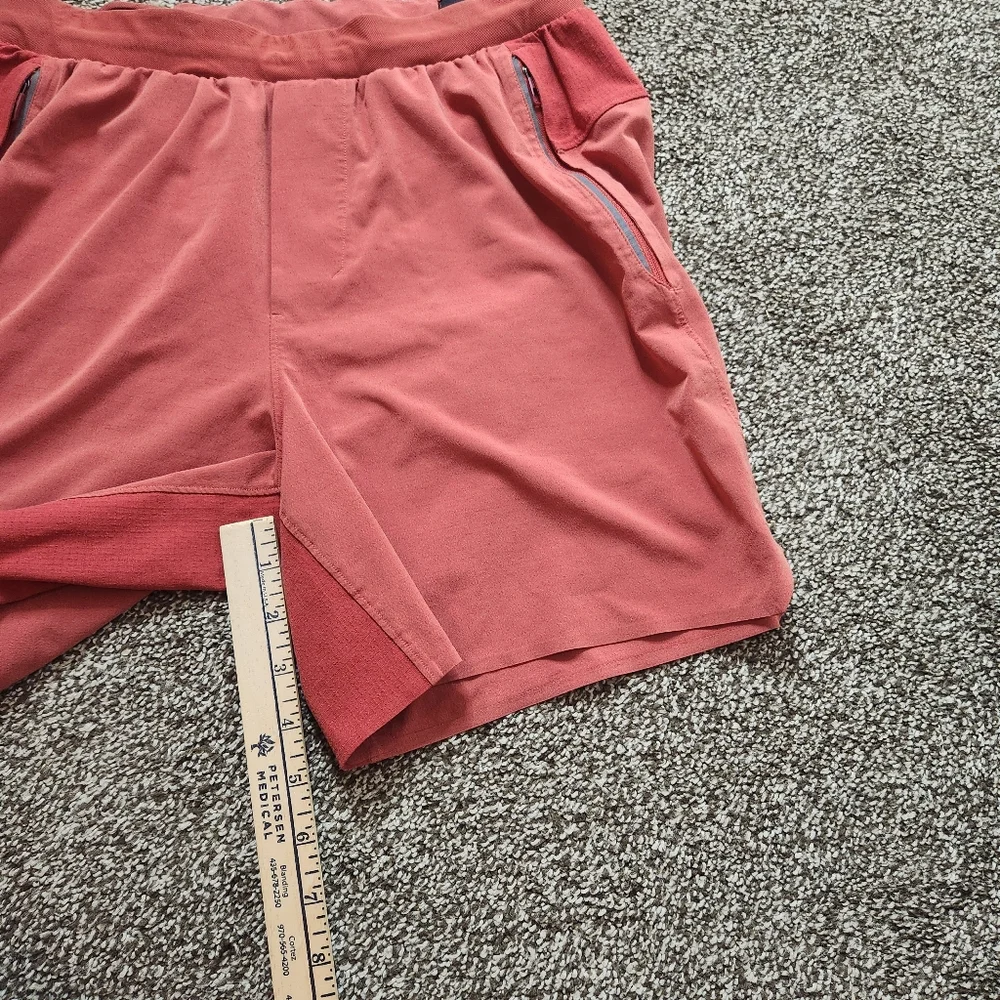 Lululemon Switch Up Running Short 6" Size Small - Picture 7 of 7